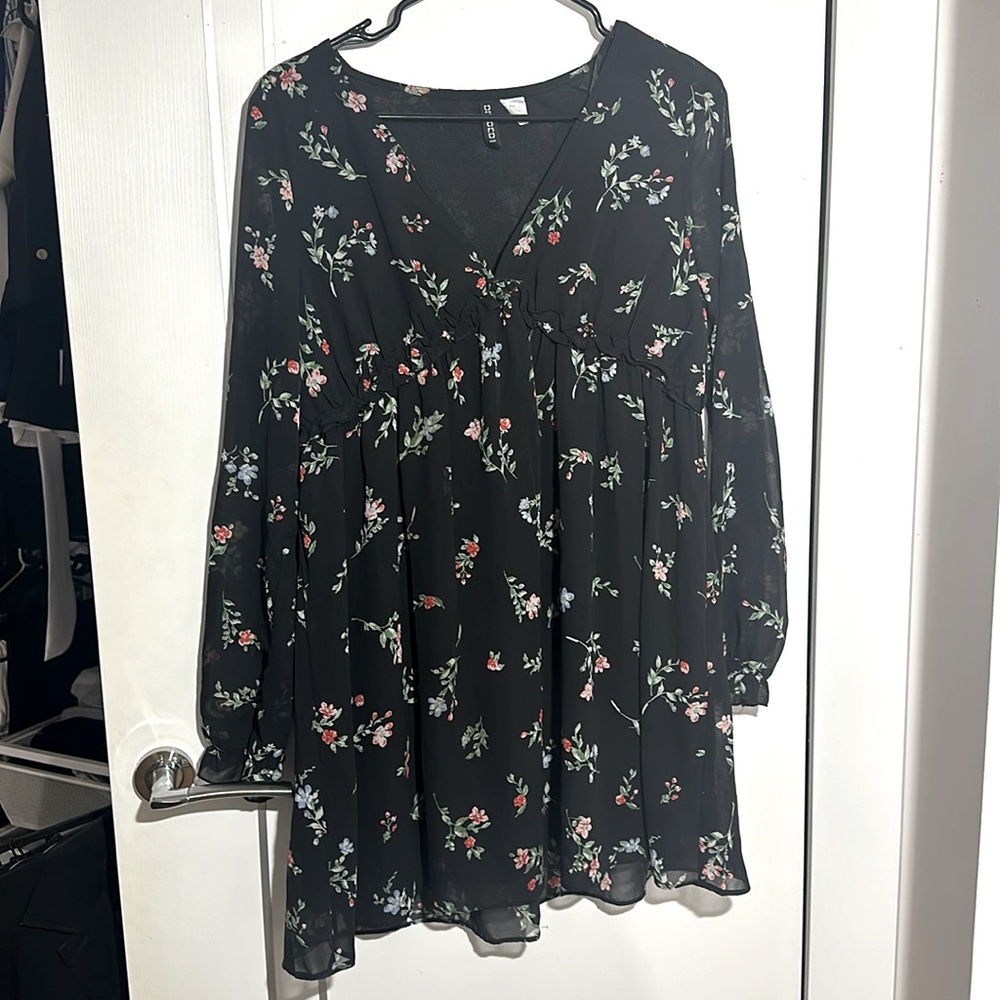 Black flowery dress